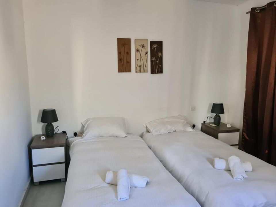 St Julians Central 2 Bedroom Apartment Saint Julian's Εξωτερικό φωτογραφία