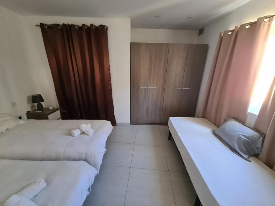 St Julians Central 2 Bedroom Apartment Saint Julian's Εξωτερικό φωτογραφία