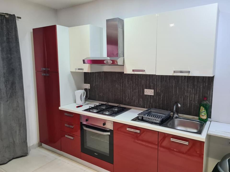 St Julians Central 2 Bedroom Apartment Saint Julian's Εξωτερικό φωτογραφία